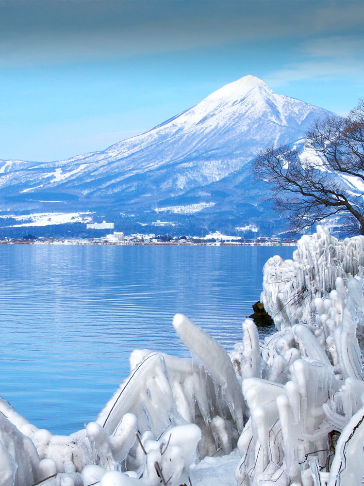 冬の猪苗代湖