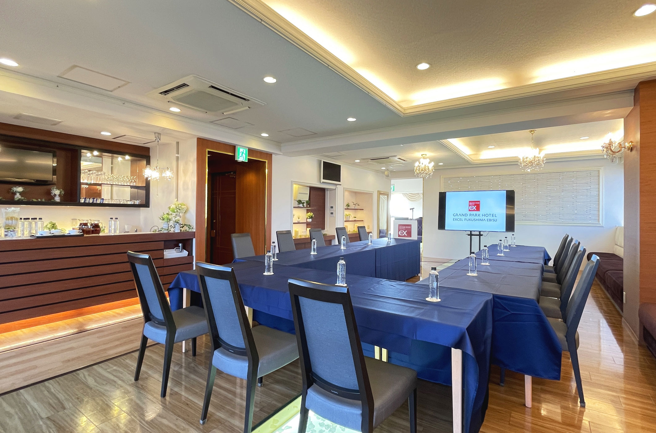 ガーデンホール